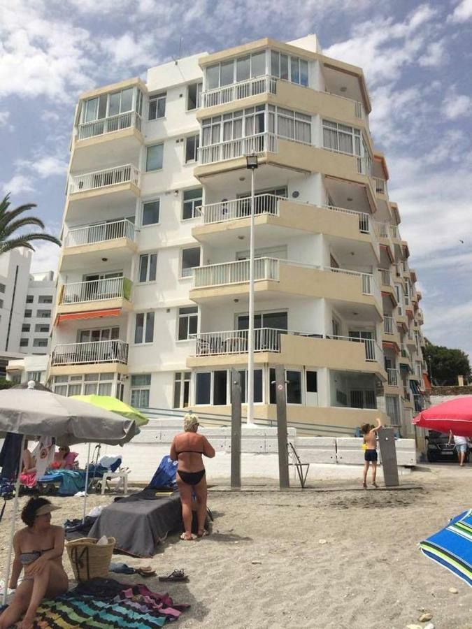 Playa Torecilla Beachfront Apartment Nerja Exterior foto